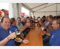 Bild: frd
Ein Prosit auf den Kini: Die Königstreuen Lind feiern ihr Traditionsfest.