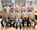 Bild: Simon Ertel/exb
Nach den Wahlen übernehmen Verantwortung bei der SpVgg Weigendorf: (stehend, von links) Klaus Pickel, Jörg Kreussel, Marco Schwab, Markus Rösel, Christoph Müller; (sitzend, von links) Walter Gräf, Michael Maul, Sandra Rösel, Benjamin Luber und Thomas Müller.