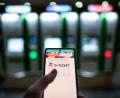 Bild: Fabian Strauch/dpa
Praktisch und günstig soll das Deutschlandticket der Bahn sein. Offenbar kommt es aber nicht selten zu unberechtigten Zahlungsaufforderungen nach versehentlichen Fehlkäufen.