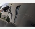 Symbolbild: Swen Pförtner/dpa
Als eine 49-jährige Frau nach sechs Stunden zu ihrem geparkten Auto zurückkehrte, bemerkte sie an der rechten Fahrzeugseite ihres Ford Kratzspuren.