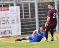 Archivbild: A. Schwarzmeier
Die SpVgg SV Weiden erwartet am Freitag den TSV Bogen. Angreifer Stefan Pühler (blaues Trikot, Szene aus der Partie gegen den SV Schwandorf-Ettmannsdorf/2:1) ist aktuell der beste Torschütze der Landesliga Mitte.