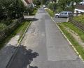 Bild: Wolfgang Erhart/exb
Der Straßenbelag in der Klostergasse ist seit vielen Jahren in einem desolaten Zustand.