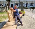 Bild: hmr
Radtourist Bernhard Weidacher hat den neuen Selfie-Point auf der Ruhebank bei der Basilika gerne ausprobiert.