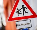 Symbolbild: Rolf Vennenbernd
Immer mehr Kinder besuchen Kindergärten und ähnliche Einrichtungen zur Betreuung