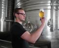 Bild: kaz
Lukas Richtmann ist Braumeister bei der Schlossbrauerei Friedenfels. Von der Handwerkskammer Oberfranken wurde er als jahrgangsbester Meister im Brauer- und Mälzerhandwerk ausgezeichnet.