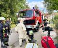 Bild: lei
Der weiße Schutzanzug zeigt: Der Feuerwehreinsatz am Samstag in Eschenfelden war kein gewöhnlicher, hier ging es um Gefahrgut.