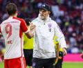 Bild: Tom Weller7dpa
Bayern-Trainer Thomas Tuchel (rechts) gratuliert Harry Kane zu seinen beiden Toren. Auf ihn kann sich der Coach verlassen.