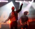Bild: Bernd Wüstneck/dpa
Die Band Madsen spielte beim Demokratiefestival "Jamel rockt den Förster".