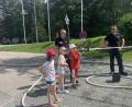 Bild: FF Neustadt/WN/exb
Der Kinderferienclub zu Besuch bei der Feuerwehr Neustadt/WN.