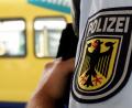 Symbolbild: Holger Hollemann/dpa
Die Bundespolizei ermittelt nach Vorfällen am Bahnhof in Maxhütte-Haidhof.