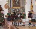 Bild: fvo
Die Gungoldinger Jagdhornbläser umrahmen den Pilgergottesdienst in der Wallfahrtskirche Mariä Heimsuchung auf dem 801 Meter hohen Fahrenberg nach 85 Kilometer Fußwegstrecke musikalisch.