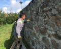 Bild: ihl
Als Erstes muss die Stadtmauer beim Obertor stabilisiert werden. Gearbeitet wird momentan an der von der Straße abgewandten Seite.
