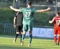 Archivbild: Hubert Ziegler
"Was sollen wir tun?" Das scheinen sich die Spieler der DJK Gebenbach zu fragen nach der mageren Ausbeute aus den letzten vier Partien. Franz Beckenbauer würde sagen: Spielt's Fußball.