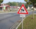 Symbolbild: jma
Auf der Staatsstraße 2162 hat eine Ölspur zu einem Unfall geführt.