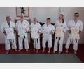Bild: Markus Baier/exb
Die Oberviechtacher Karatekas Johann Ruml (von links), Johann Plecher, Sabine Köppl, Renate Baier, Anna Schönberger und Michael Hirn stellten sich erfolgreich einer Prüfung.