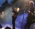Bild: Andrea Herdegen/fph
Markus Engelstädter (Mitte) und seine Band „The Magic Of Queen“ rockten die Luisenburg-Bühne.