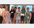 Bild: Roman Melzner/exb
Eine stolze Spende über 450 Euro überreichte die Vorsitzende des Obst- und Gartenbauvereins, Maria Frauenholz (Zweite von rechts), zusammen mit ihren Vorstandskolleginnen an das Team der katholischen Herz-Jesu-Bücherei.