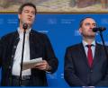 Archivbild: Peter Kneffel/dpa
Ministerpräsident Markus Söder (links) wird am Sonntag um 11 Uhr über seinen Vize Hubert Aiwanger (rechts) sprechen.