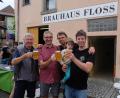 Bild: le
Viele gute Freunde und Stammkunden konnte Ludwig Koch mit Söhnchen Franz (rechts) begrüßen.