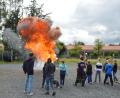 Bild: Feuerwehr Tirschenreuth/exb
Den Abschluss der Ferienprogramm-Aktion der Feuerwehr Tirschenreuth bildete die Vorführung einer Fett-Explosion.