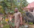 Bild: Okoro/exb
Der Schwarzacher Pfarrvikar Emmanuel Okoro besucht seine Heimat im Südosten Nigerias regelmäßig. Das Bild entstand im November 2022