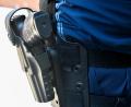 Symbolbild: Petra Hartl
Ein Mann hat in Amberg seine Nachbarn mit einer Waffe bedroht, das führte zu einem massiven Polizeiaufgebot.