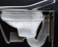 Bild: Franziska Gabbert/dpa
Die Technik in der Toilette von Toto sprüht vor der Nutzung einen feinen Wassernebel in das WC-Becken und feuchtet die Keramik an. So bleibt Schmutz schlechter haften.