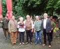 Bild: Norbert Mitlmeier
Der Waldhaus-Wirt feierte seinen 80. Geburtstag (von links): Ruppert Schmid vom Bayerischen Jagdverband, Trixi und Hans Saller, Altlandrat Armin Nentwig, Bürgermeister Norbert Mitlmeier sowie die Bläsergruppe der Jäger.