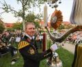 Bild: Wolfgang Steinbacher
Wie jedes Jahr bestritt die Knappschaftskapelle Amberg den Auftakt und den Abschluss der Sonntagsserenaden im Maltesergarten. Klangvolle Unterstützung kam diese Mal vom Reservisten-Musikzug der Oberpfalz.