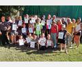 Bild: bsc/exb
Viel Spaß gab es beim Ferienprogramm des Schützenvereins Frauenreuth. Nicht fehlen durfte ein Erinnerungsfoto mit Vorsitzendem Wolfgang Schlicht (links) und den Helfern.