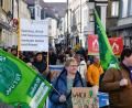 Bild: Petra Hartl
Im März zogen Aktivisten und Unterstützer von Fridays for Future zuletzt durch die Amberger Altstadt, um auf den Klimawandel aufmerksam zu machen. Für Freitag ist die nächste Demo angekündigt.