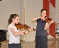 Archivbild: zch
Schülerinnen der Kreismusikschule bei einem Auftrittt in der Klosteraula Waldsassen.