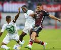 Bild: Daniel Löb
Es ging zur Sache zwischen dem Club (rechts Ivan Marquez) und den Fürthern Julian Green (links) und Dickson Abiama.