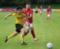 Bild: exb
Der Vohenstraußer Michael Gotfryd (rechts) versucht, den ballführenden Frank Wagner vom FC Amberg zu stoppen. Während die SpVgg Vohenstrauß im Heimspiel gegen den FV Vilseck die Niederlage zuletzt in der Nachholpartie gegen den FC Amberg ausbügeln will, bekommt es der FC Amberg am 10. Spieltag der Bezirksliga Nord mit Spitzenreiter FC Wernberg zu tun.