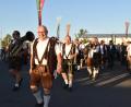 Bild: hcz
Die Stadt- und Jugendblaskapelle führte den Festzug an.