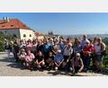 Bild: do
Das Gruppenbild der Reisegesellschaft entstand auf dem Prager Hradschin mit herrlichem Blick auf die Goldene Stadt.