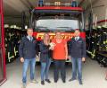 Bild: S. Grasser
Die Feuerwehr spendet für den Kindergartenförderverein St. Nikolaus in Ammerthal (von links): Moritz Koberstein, Angela Duran, Kerstin Ebi und Florian Baumer.