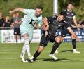 Bild: Hubert Ziegler
Gebenbachs Johannes Golla (vorne rechts im Zweikampf mit dem Ammerthaler Martin Popp) musste im Derby verletzt ausgewechselt werden. Er wird im Heimspiel gegen Schlusslicht SC Feucht vermutlich fehlen.