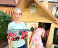 Bild: lg
Der kleine Bruder von Ivy wird sich über das mitgebrachte Feuerwehrauto freuen.