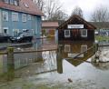 Archivbild: Hammer
Das Hochwasser am Hofwehr in Pfreimd 2011 war weit von den Pegeln eines "100-jährigen" Ereignisses entfernt. Dann würde, nach Angaben im "Bayern-Atlas", das Wasser an dieser Stelle mindestens zwischen einem und zwei Meter hoch stehen.