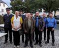 Bild: Feuerwehr Hermannsreuth/exb
Viele Glückwünsche zum Geburtstag erhielt Gerhard Bock (Mitte) zum 75. Geburtstag. Im Bild: (von links) Vorstand Christian Weigl, Ehefrau Waltraud Bock, Vorstand Thomas Grillmeier, Jubilar Günter Bock, Kommandant Manuel Gleißner, Siedlerbund Vorstand Andreas Benesch, Thomas Friedrich, Wolfgang Weber.