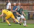 Archivbild: gb
Marco Kießling (rechts, Szene aus dem Spiel gegen die SpVgg Bayreuth II), der Torjäger des SV Mitterteich, erzielt das 1:1 gegen Katschenreuth.