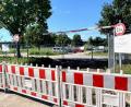 Bild: Gabi Schönberger
Der Pendlerparkplatz ist wieder in das Areal der Major-Radloff-Kaserne eingegliedert worden. Pendler müssen sich nun Alternativen suchen, um ihre Autos tagsüber abzustellen.
