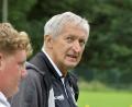 Bild: Hubert Ziegler
Franz Wittich, der Macher bei der DJK Gebenbach, beim Trainingsauftakt des Bayernligisten in diesem Sommer.:
