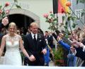 Bild: bgm
Vom Prinzenpaar zum Brautpaar: Catharina Lindner und Andreas Müller finden in der fünften Jahreszeit zueinander und sind bald auch außerhalb des Faschings ein Paar.