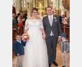 Bild: fvo
Claudia und Markus Fichtl nach der Trauung beim Auszug aus der Wallfahrtskirche Mariä Heimsuchung.