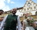 Bild: Andreas Brückmann
Josef Vogl und Ina Scheffer gaben sich vor Ambergs Oberbürgermeister Michael Cerny das Ja Wort.