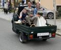Bild: Josef Glas
Stefan und Katharina Schenkelberger mit ihren Kindern Lukas und Luise auf dem Weg zur Hochzeitsfeier