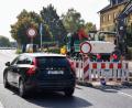 Bild: Stephan Huber
Auf der Drahthammerstraße ist die Durchfahrt stadtauswärts verboten. Auch dieser Autofahrer missachtet die Verkehrszeichen. Die Polizei rät zur Umfahrung.