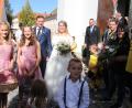 Bild: kro
Eva und Florian Gleißner beim Verlassen der Stadtpfarrkirche.